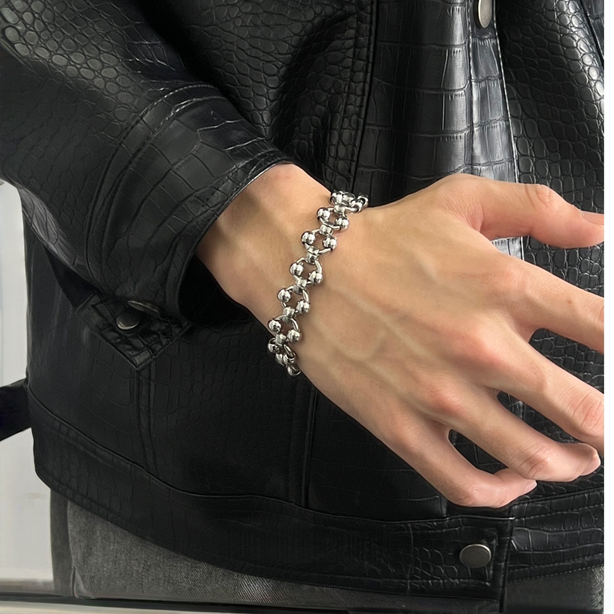 Pulseira de Aço Oco Estilo Hea - Streetwear Brand Jewelry avaliação e preço